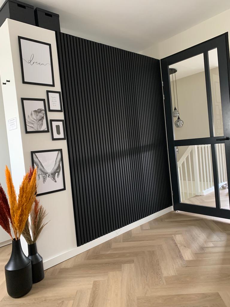 33€ Akoestische wandpaneel zwart (Latten wanden) | 60x270x18 cm | black oak | 27 mm latten