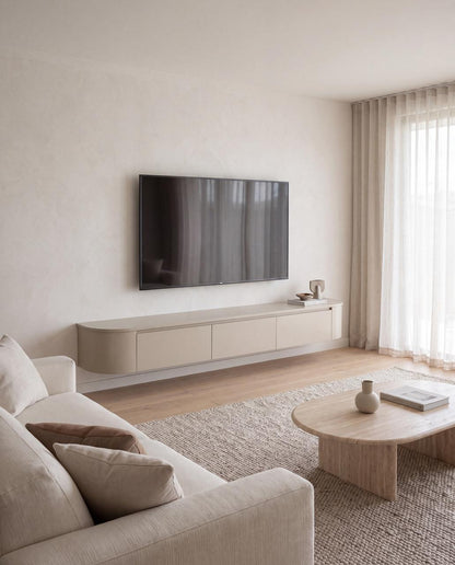 Japandi TV Meubel Beige Mat – Floating Curved Cabinet – Volledig Gemonteerd