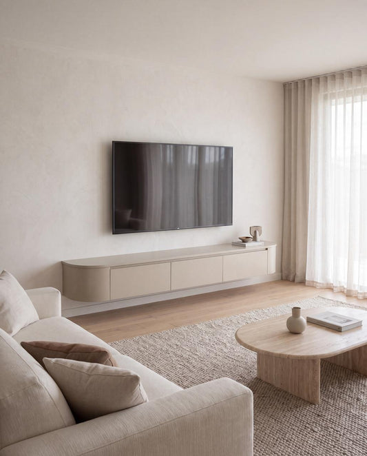 Japandi TV Meubel Beige Mat – Floating Curved Cabinet – Volledig Gemonteerd