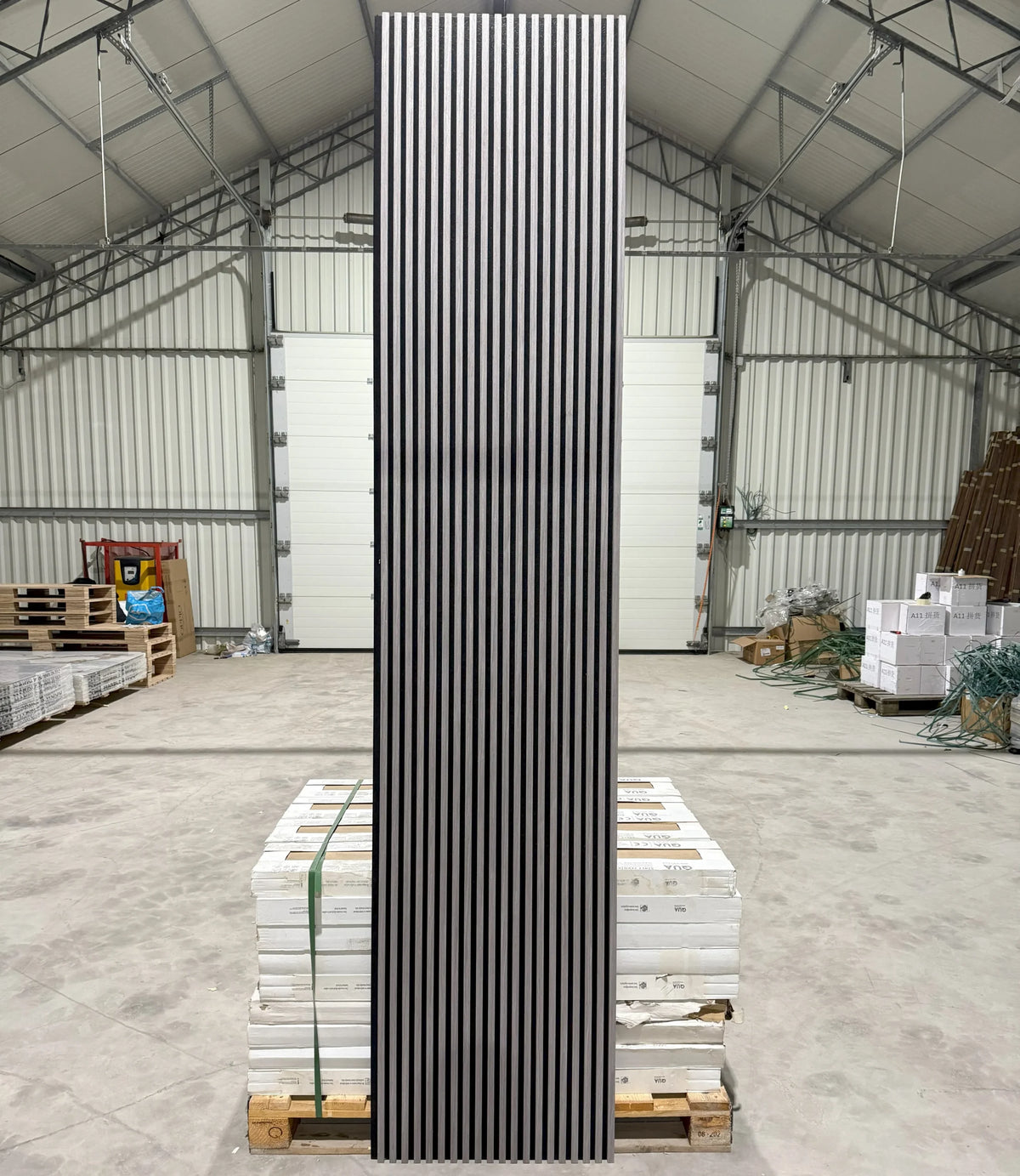 Akoestische wandpaneel | 60×270 cm | grey oak | 17 mm latten