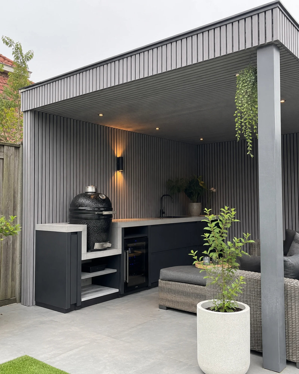 €28 Per Stuk - SILVER GREY - Zwarte strepen - Gevelbekleding – Composiet | 290 x 22 cm | Gevel | Tuin
