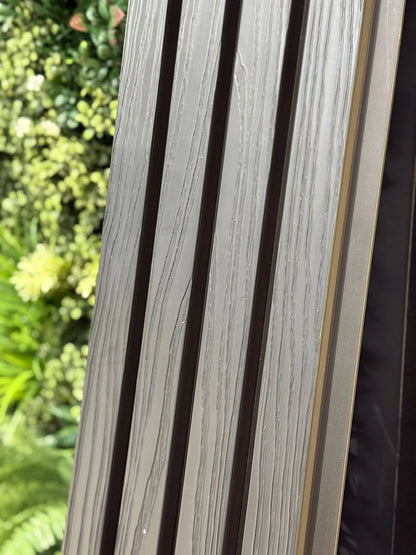 €28 Per Stuk - SILVER GREY - Zwarte strepen - Gevelbekleding – Composiet | 290 x 22 cm | Gevel | Tuin