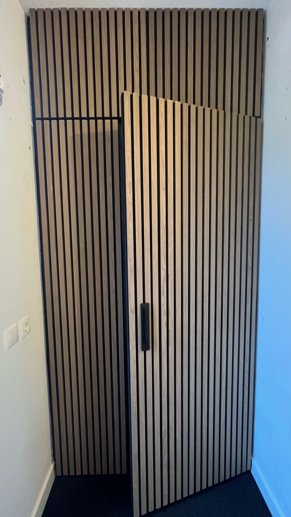 Akoestische Wandpanelen WALNOOT Eiken Lattenwand Met Vilt 260x60