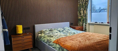 33€ Akoestische WandPanelen Walnoot Lattenwand Met zwarte Vilt 270x60 cm