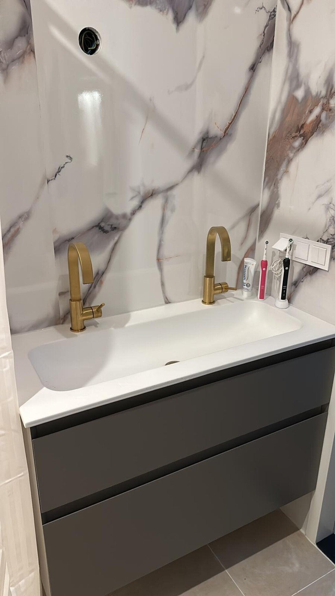 39€ PVC wandpaneel | 122x280x0,3 cm | Calacatta Gold Hoogglans